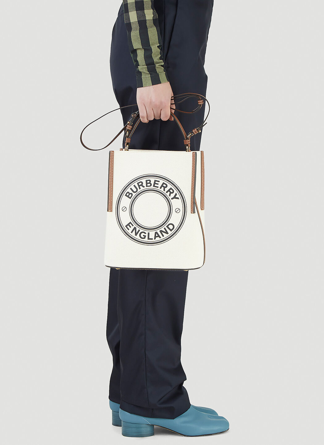 Burberry peggy bag top