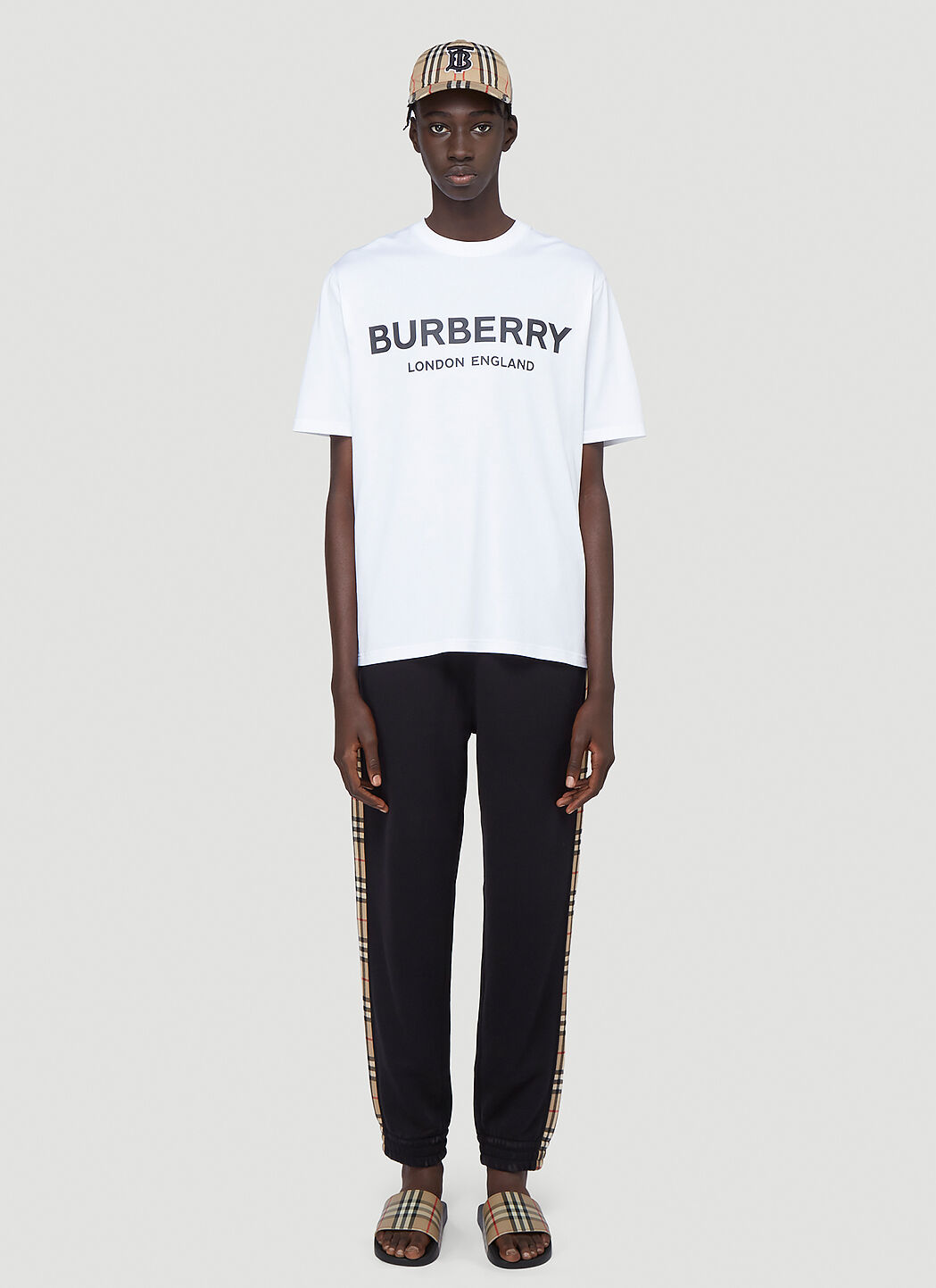 Burberry double logo t shirt hotsell