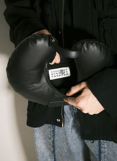MM6 Maison Margiela Travel Pillow Bag Black mmm0158008