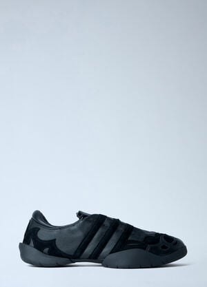 Y-3 Regu 2002 Sneakers Black yyy0164019