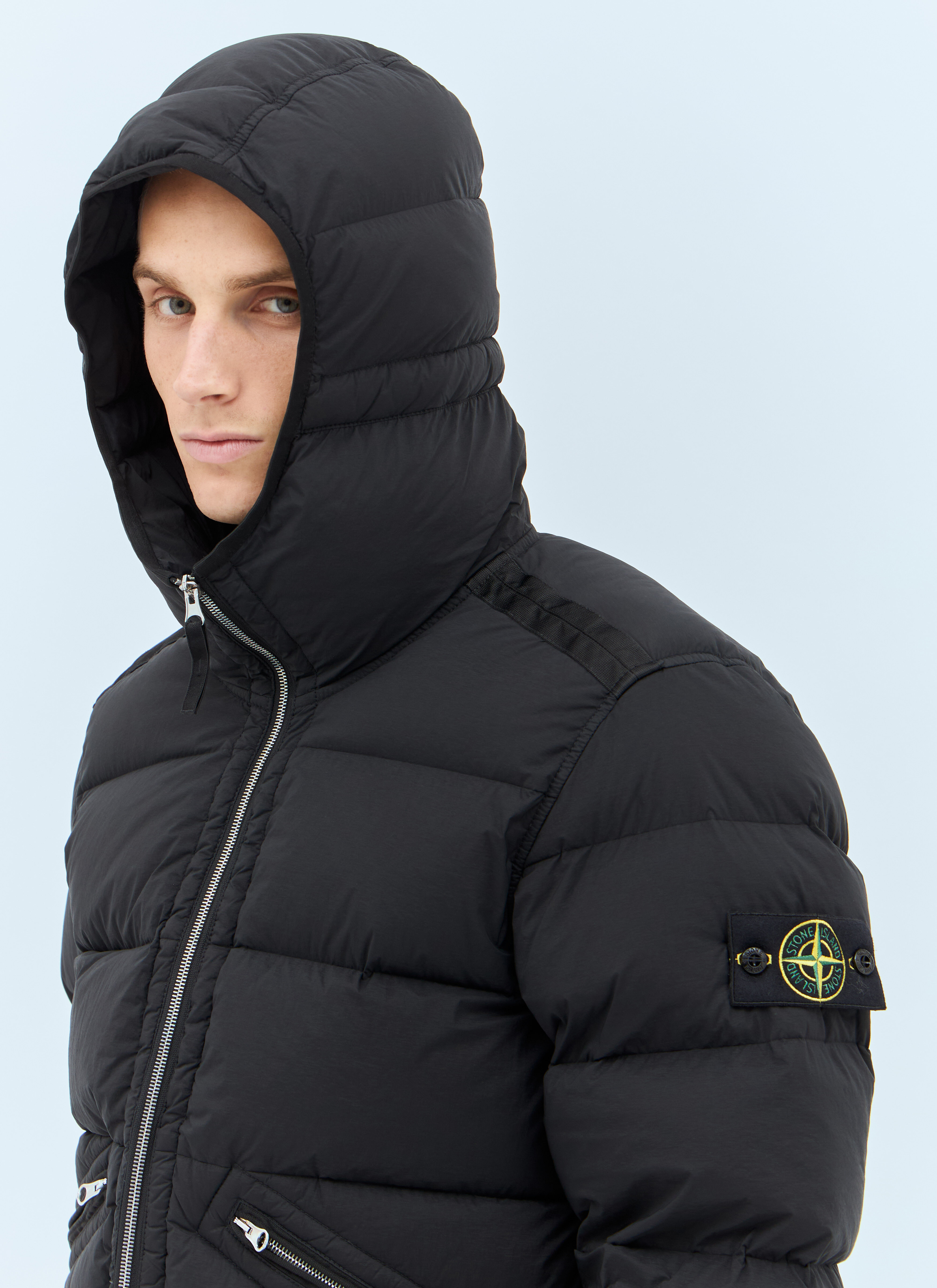日本に Stone Island メンズ フード付きダウンジャケット の ブラック ジャケット・アウター