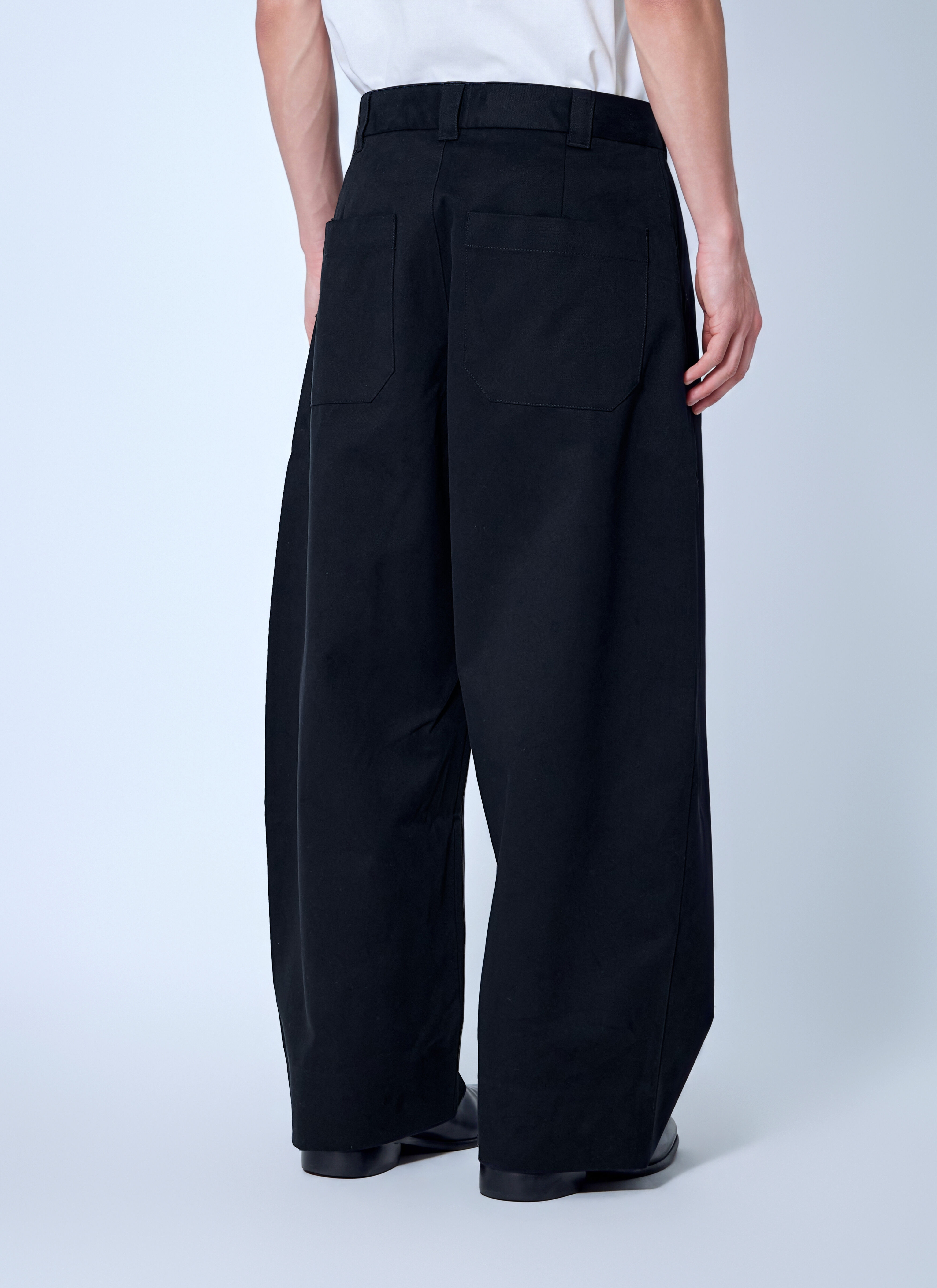 Studio Nicholson Men's' Sorte Deep Pleat Volume Pants in Black
