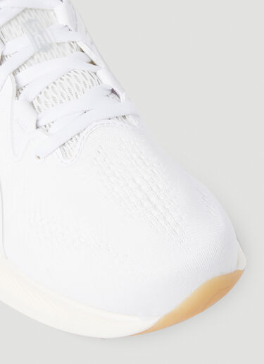 Asics Gel-Cumulus 25 运动鞋 白色 asi0152003