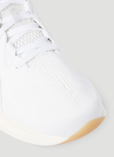 Asics Gel-Cumulus 25 运动鞋 白色 asi0152003