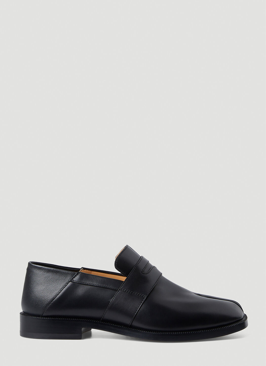Maison Margiela Tabi Moccasin Loafers en Black pour femme LN CC