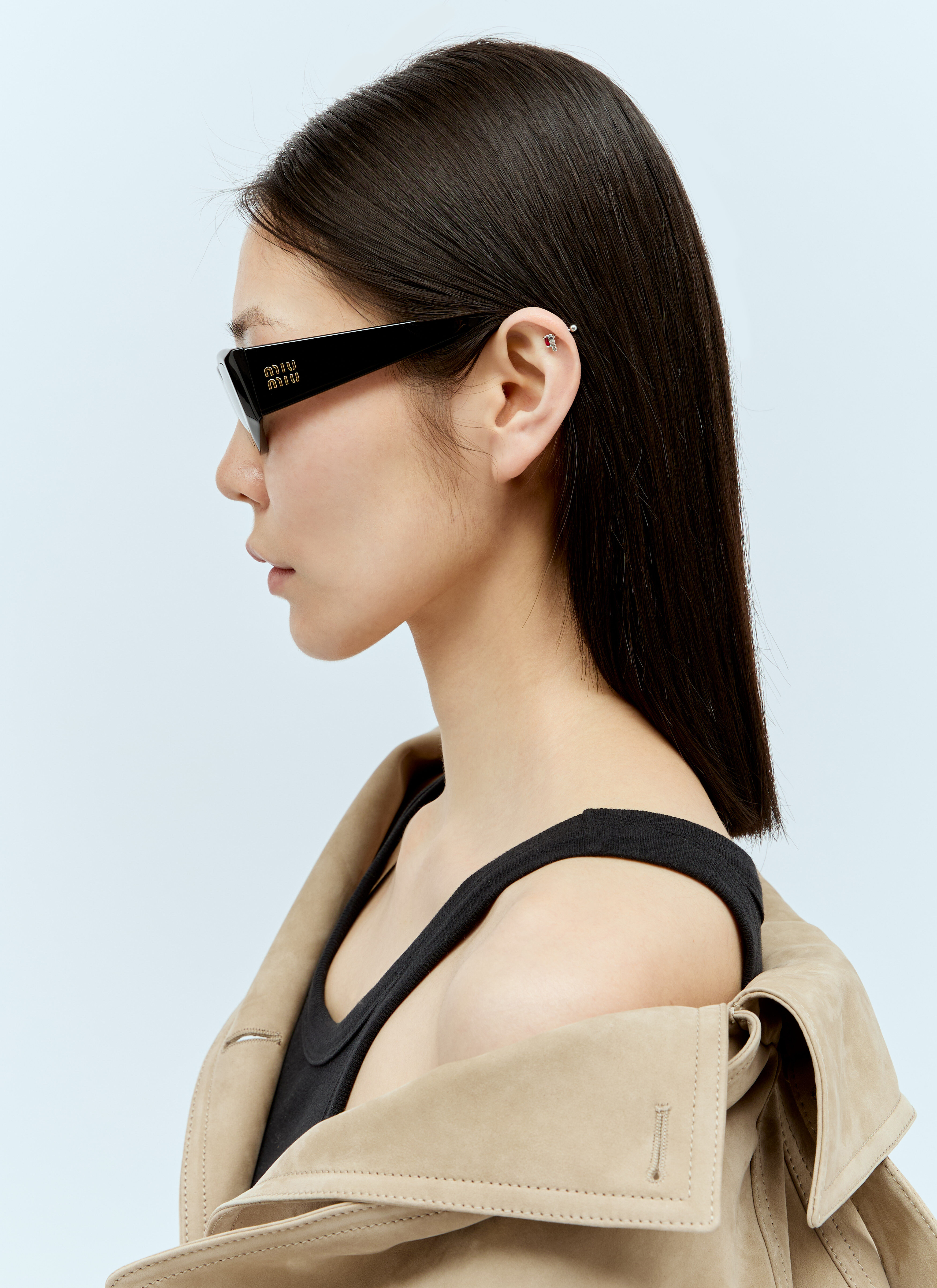 Miu Miu Women's' Logo Plaque Cat Eye Sunglasses in Black Miu Miu Women's' Logo Plaque Cat Eye Sunglasses in Black