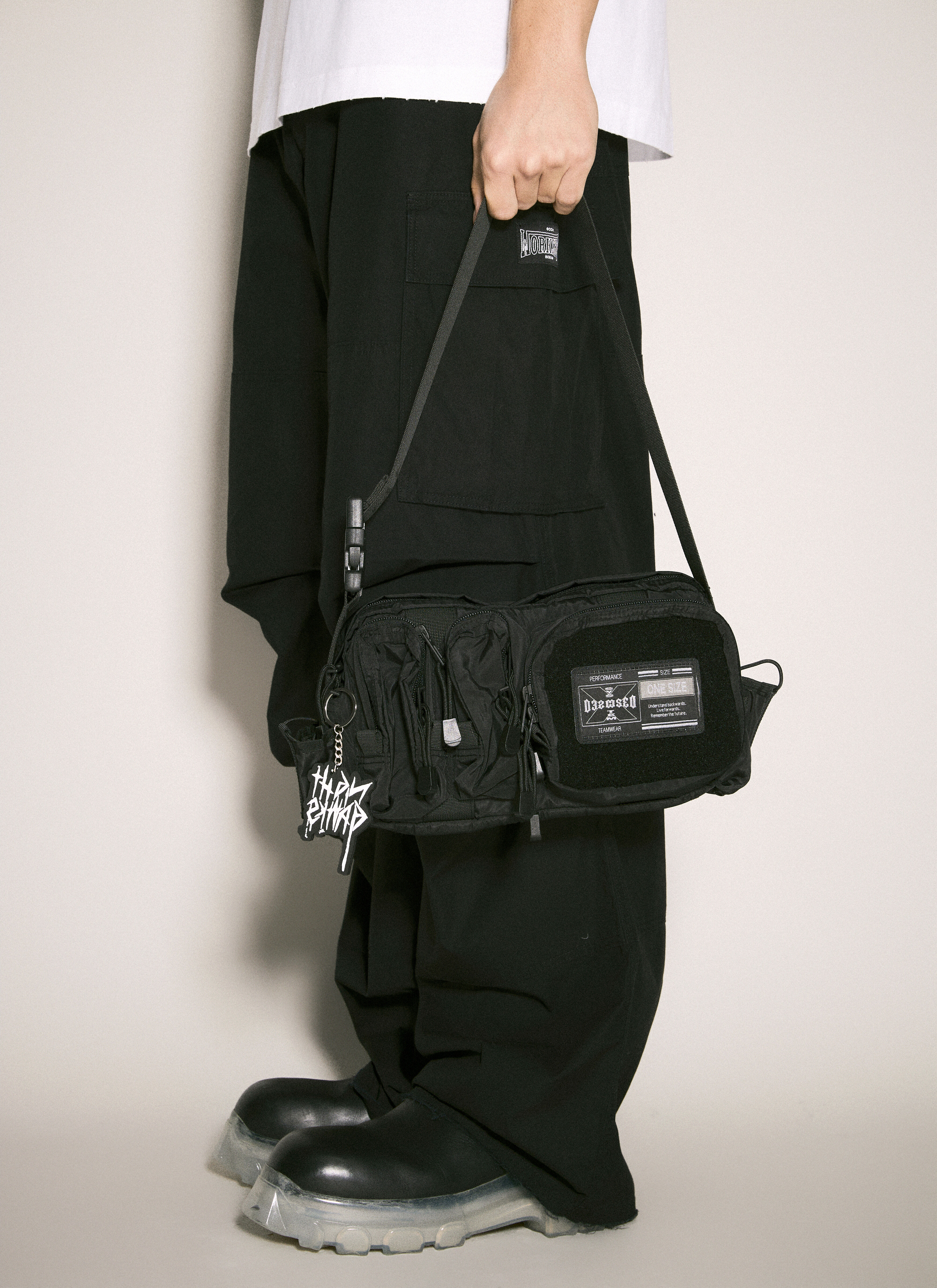 032c Men s Nighthawks Shoulder Bag in Black LN CC