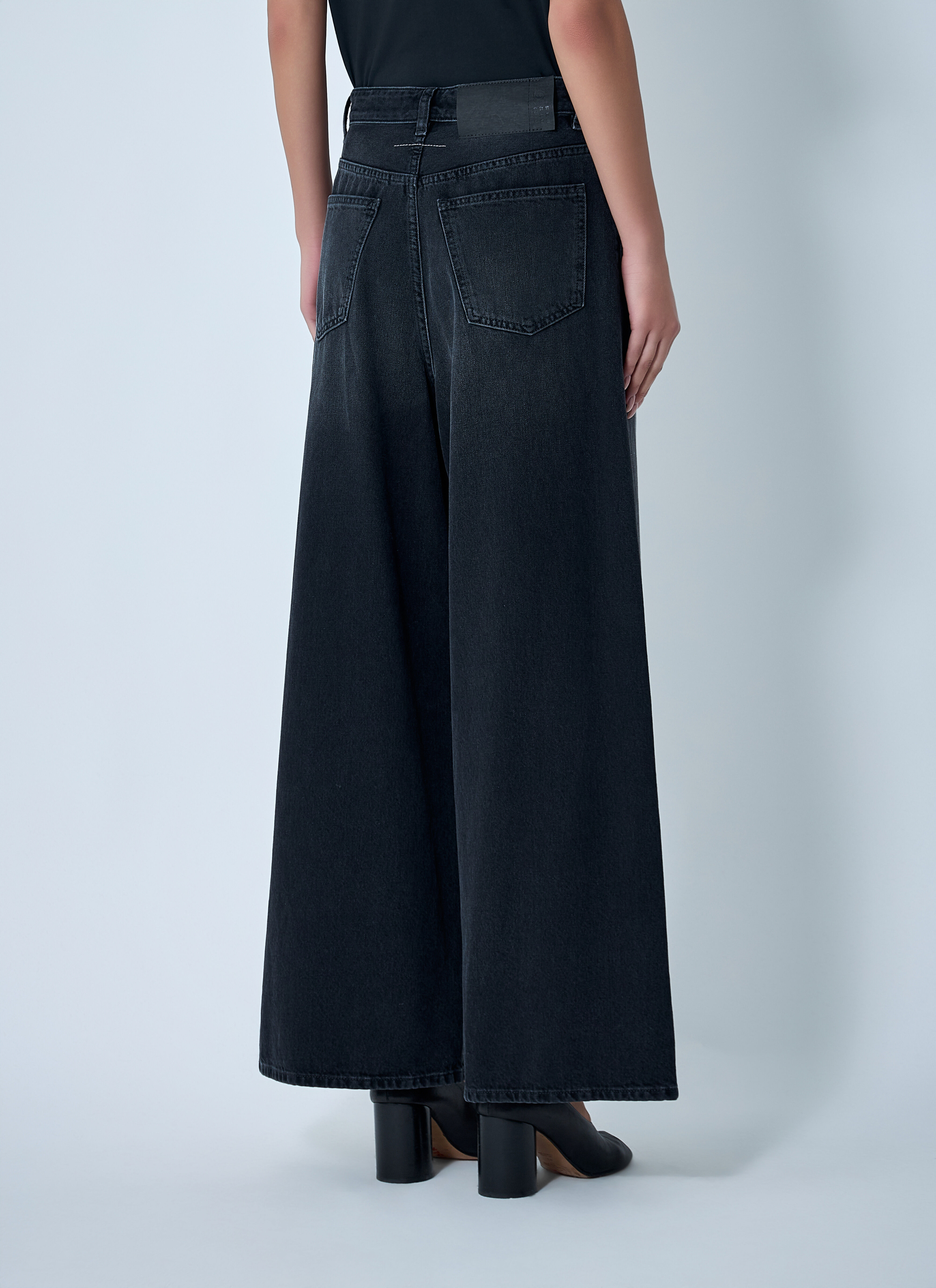 MM6 Maison Margiela Women's' Distressed Jeans in Black | LN-CC®