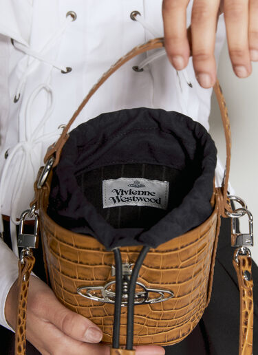 Vivienne Westwood Daisy 小号水桶包 棕色 vvw0255006
