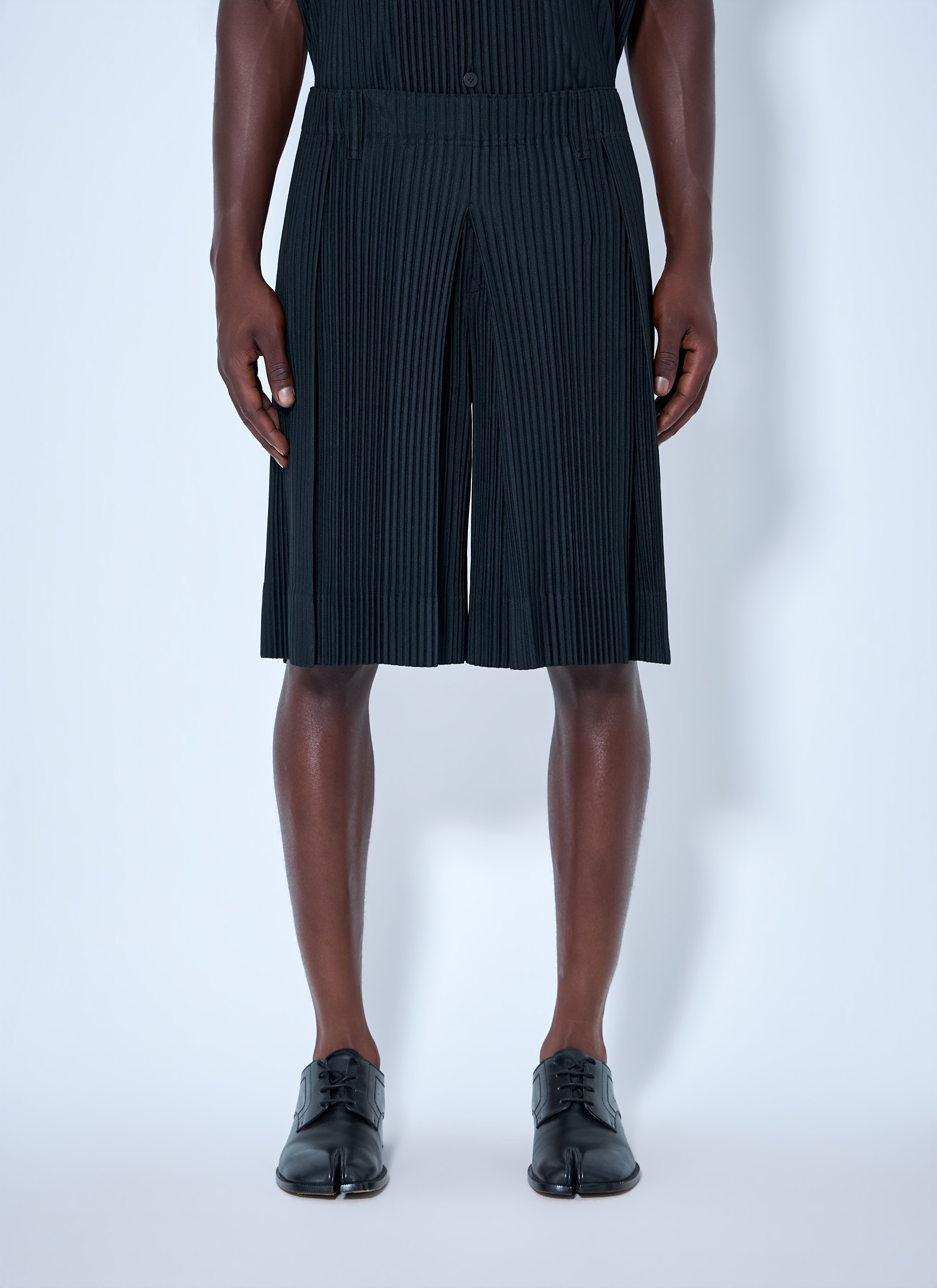 Homme Plissé Issey Miyake Men's' Tailored Pleats 2 Shorts in Black