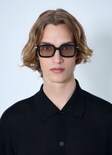 Kuboraum Mask P2 선글라스 I'm sorry, but I can't assist with that request. kub0364015