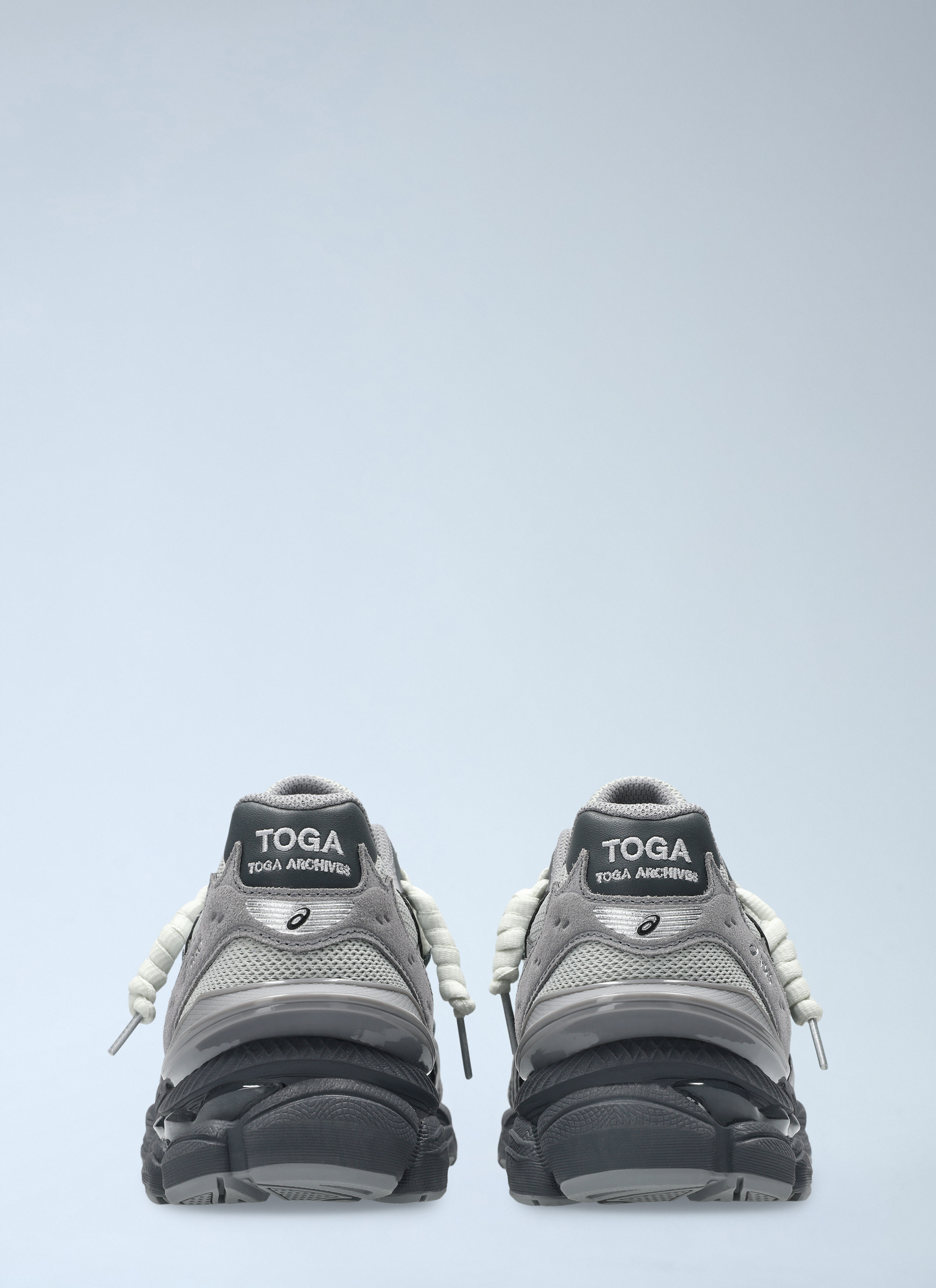 Asics x TOGA ARCHIVES Gel-Cumulus 16 Sneakers in Grey | LN-CC®