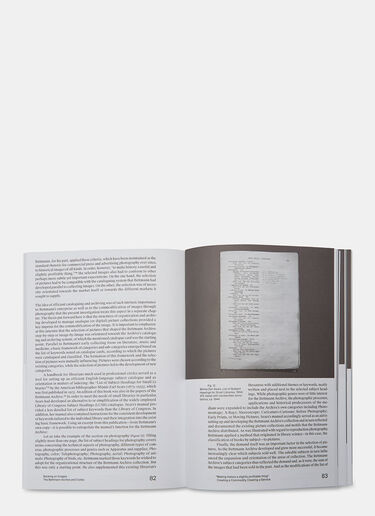 Books Banking on Images: From the Bettmann Archive to Corbis by Estelle Blaschke Black mot0505009