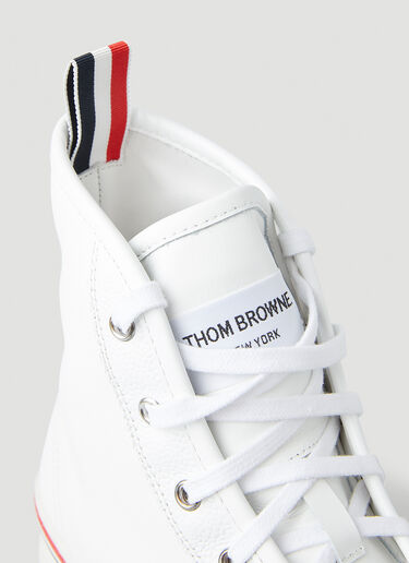 Thom Browne カレッジエイト ハイトップスニーカー ホワイト thb0249018
