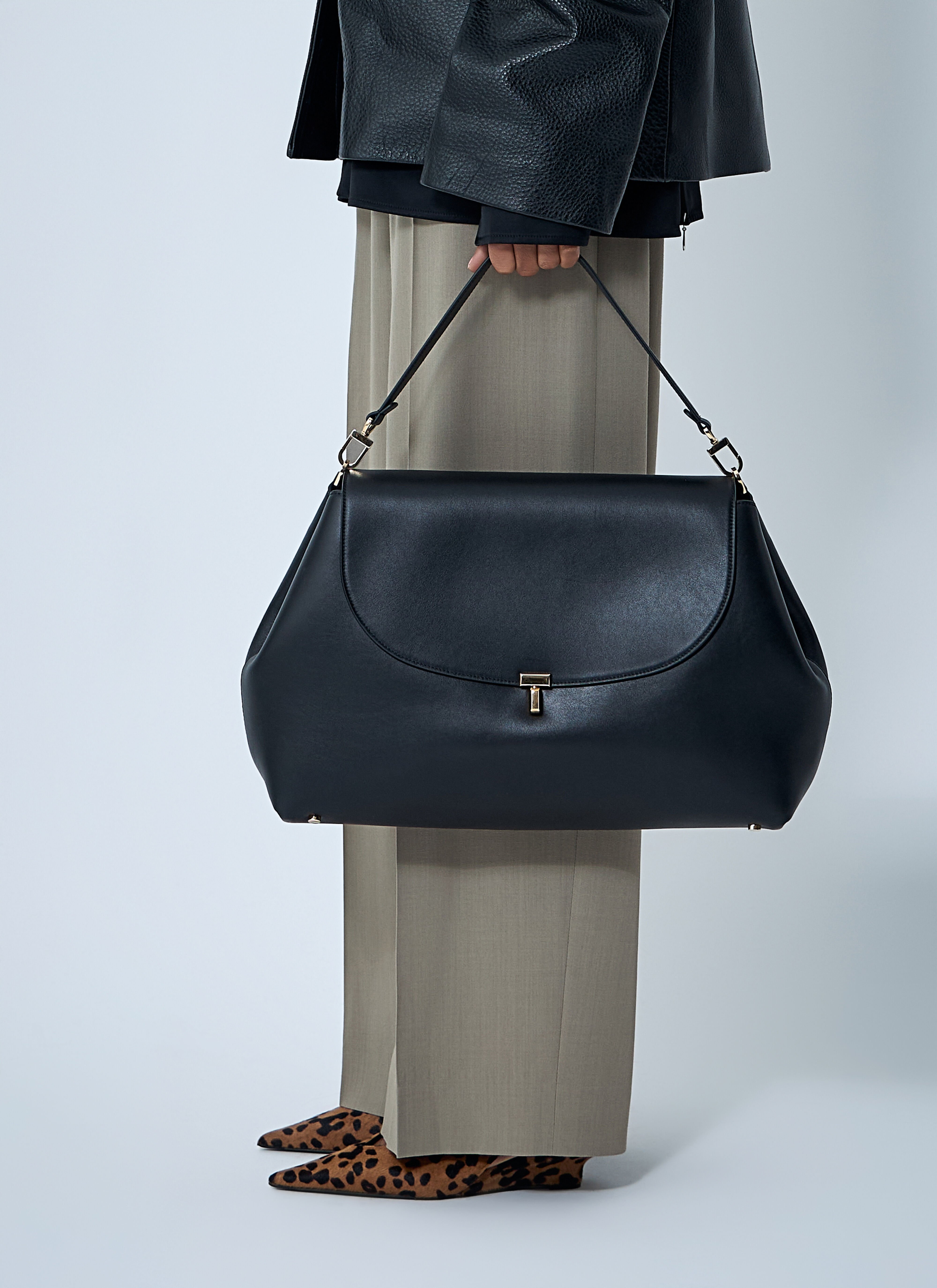 TOTEME Women's' T-Lock Leather Crossbody Bag in Black | LN-CC®