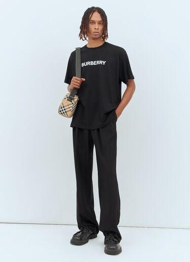 Logo Print T-Shirt Burberry Logo Print T-Shirt Black bur0157021