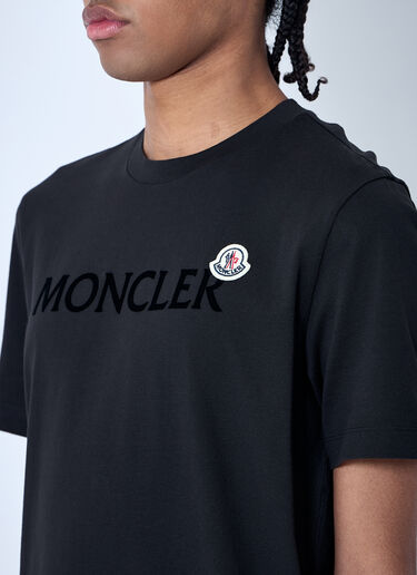 Moncler Logo Motif T-Shirt Black mon0160024