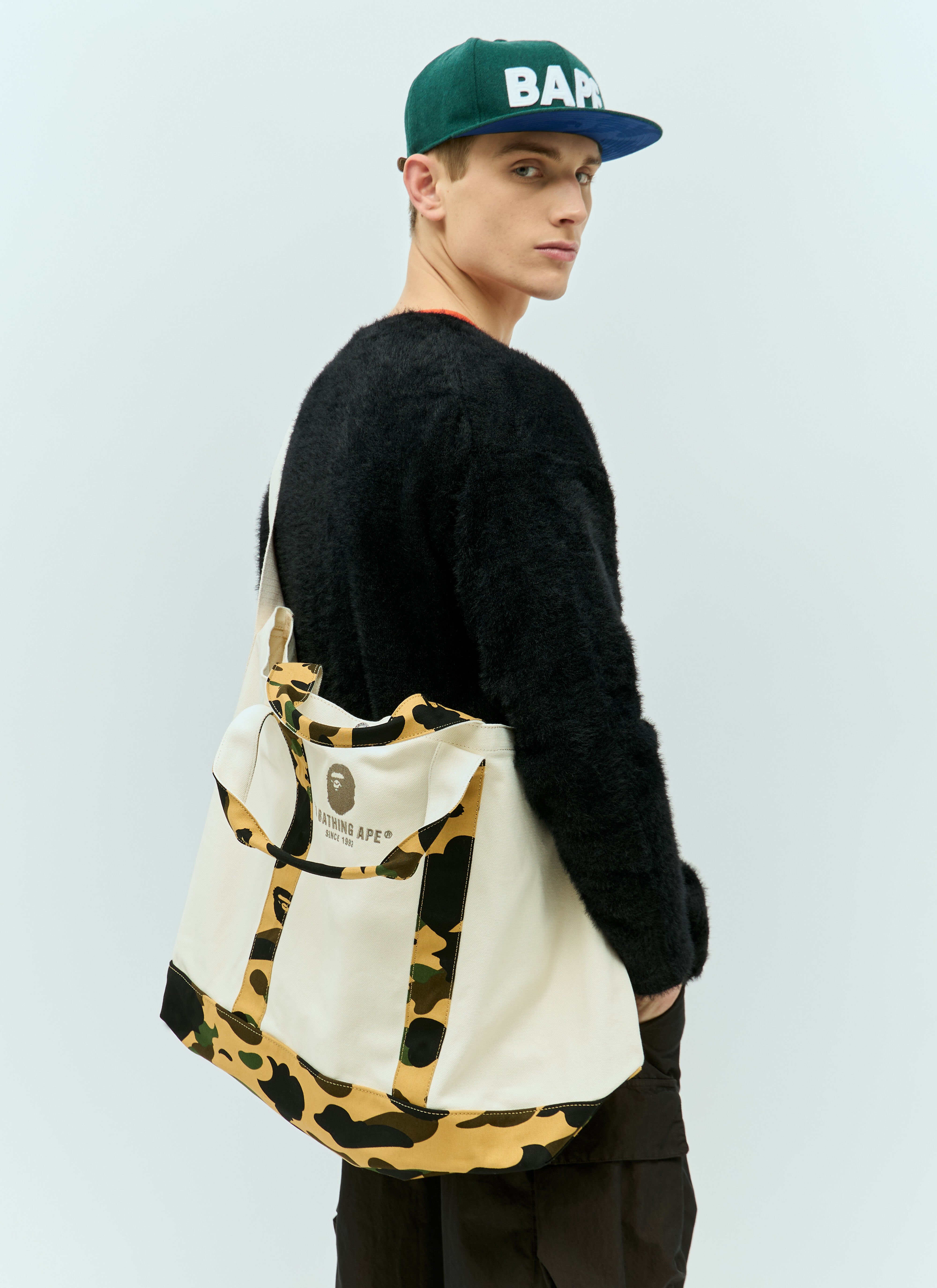 Versace 1st Camo Tote Bag Black ver0153045