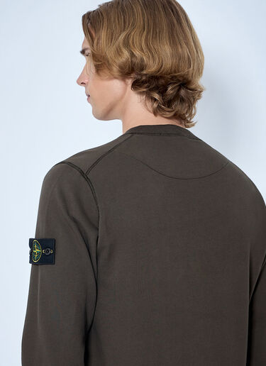 LN-CC® - Stone Island: Crewneck Sweatshirt with Sleeve Patch - Green Stone Island Crewneck Sweatshirt with Sleeve Patch Green sto0165039
