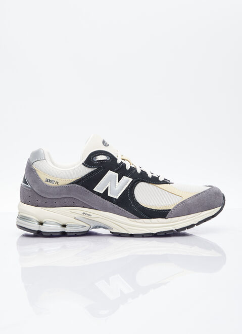Comme des Garçons Homme x New Balance 2002R Sneakers White cgn0154002