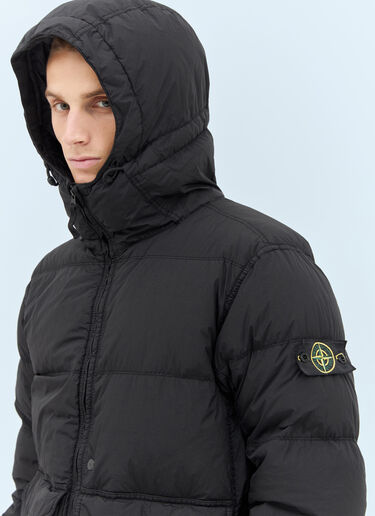 Stone Island 皱面连帽羽绒夹克 黑色 sto0158026