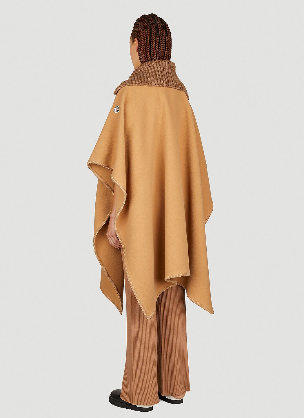 Moncler cape beige hotsell
