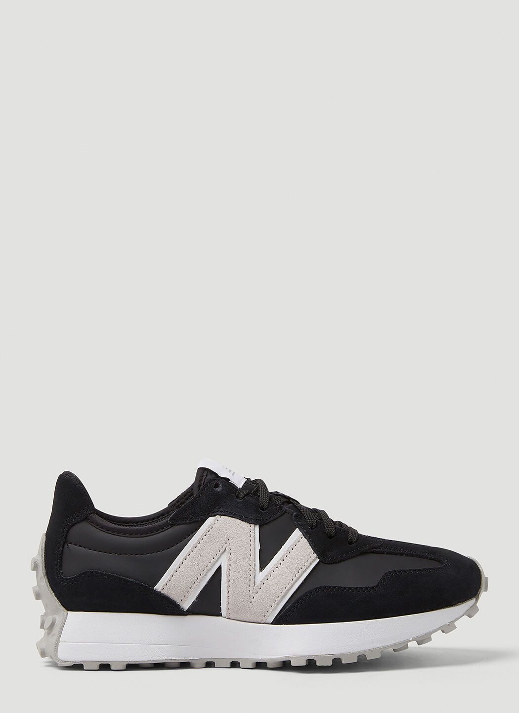 New Balance 327 Sneakers in Black LN CC