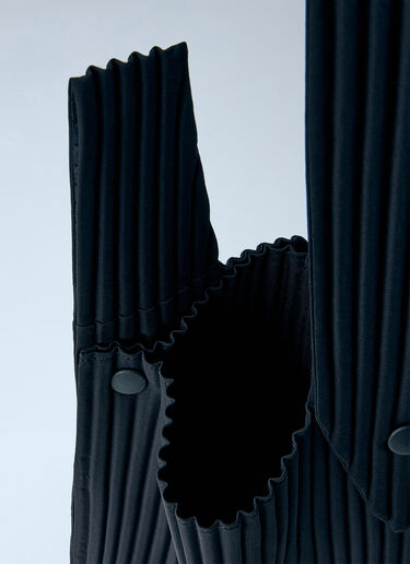 Homme Plissé Issey Miyake Umbrella Pleats Bag Black hmp0166024
