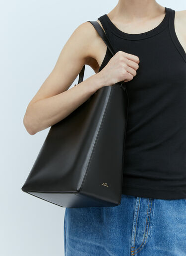 A.P.C. Sac Leather Shoulder Bag Black apc0253015