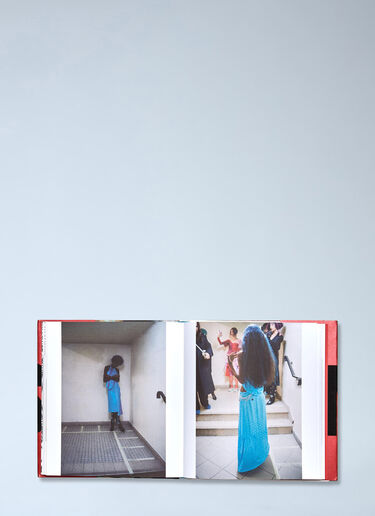 Antenne Books À Mon Seul Désir: Kiko Kostadinov Book Red ane0558013