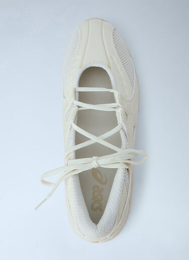 LN-CC® - Asics: Gel-DS Trainer SP Sneakers - Cream Asics Gel-DS Trainer SP Sneakers Cream asi0366054