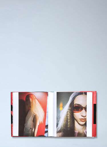 Antenne Books À Mon Seul Désir: Kiko Kostadinov Book Red ane0558013