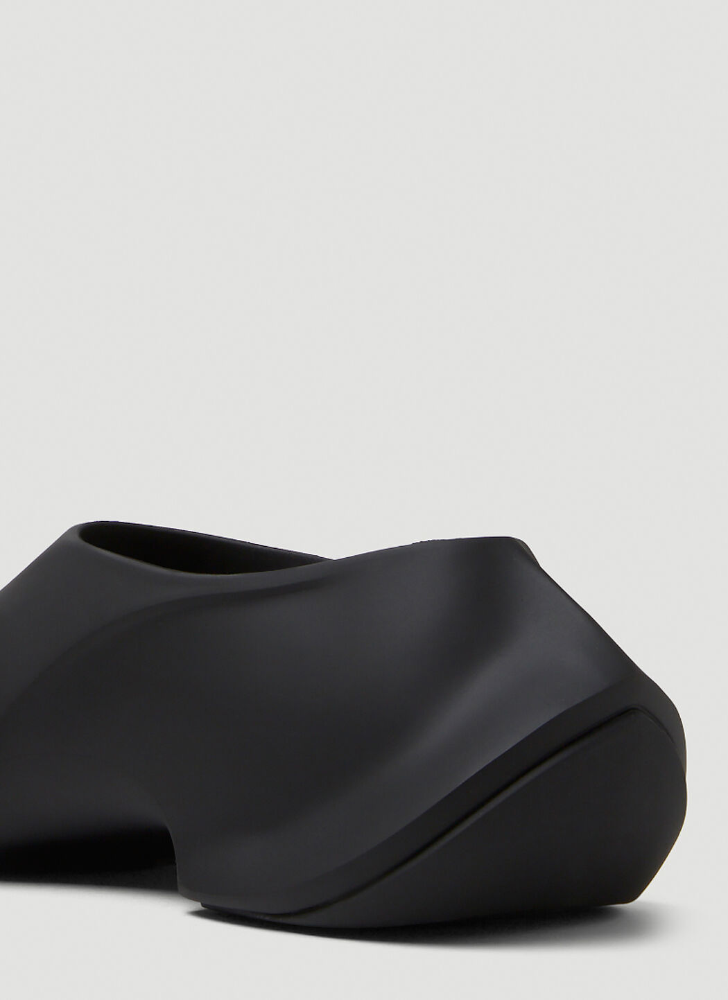 Balenciaga shop space shoes