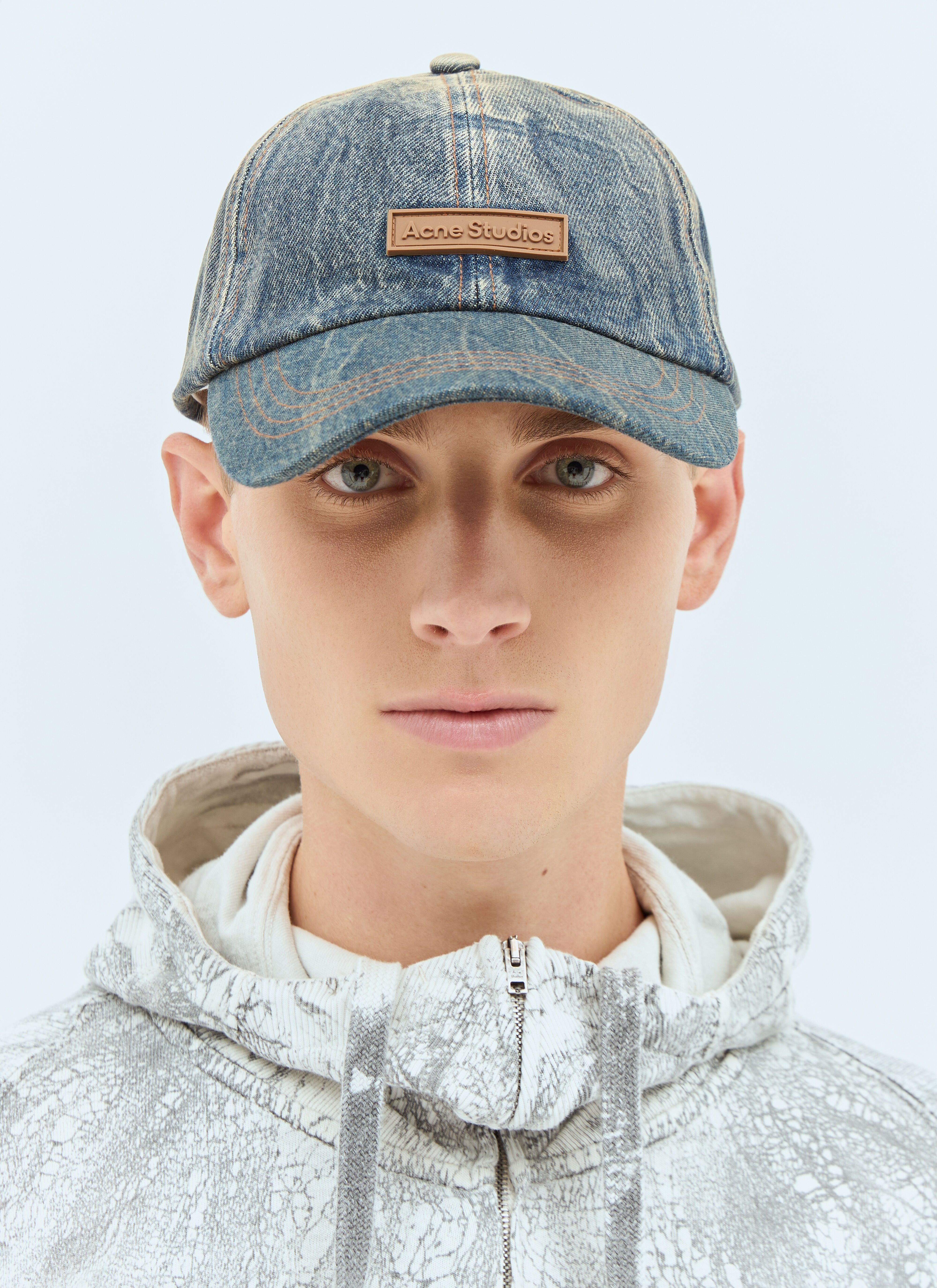 【人気ショップが最安値挑戦！】 Acne Studios メンズ デニムロゴベースボールキャップ の ブルー 帽子