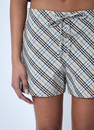 Burberry チェックドローストリングショートパンツ  ベージュ bur0259010