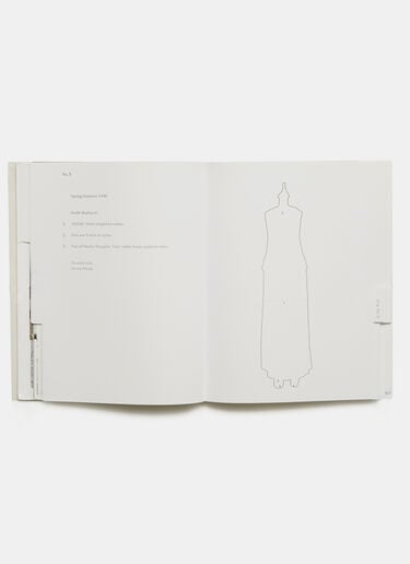 Books La Maison Martin Margiela 09/04/1615 Black dbr0590008