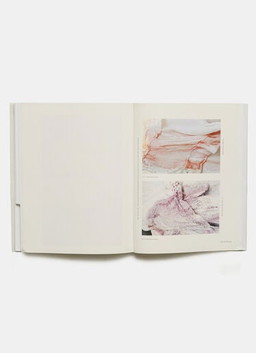 Books La Maison Martin Margiela 09/04/1615 Black dbr0590008