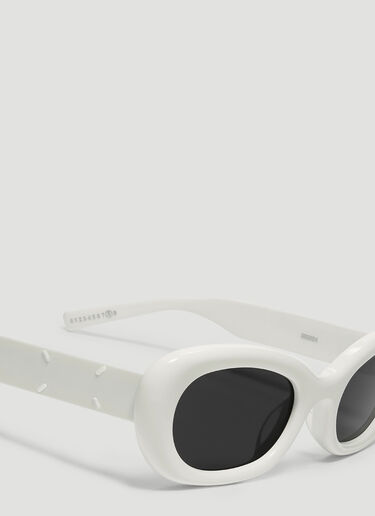 x Maison Margiela MM004 Sunglasses Gentle Monster x Maison Margiela MM004 Sunglasses White gtm0352004
