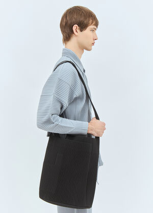 Homme Plissé Issey Miyake 유틸리티 토트백 블랙 hmp0158014