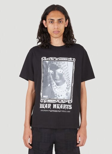 x LN-CC x Online Ceramics Dear Hearts T-Shirt HYMNE x LN-CC x Online Ceramics Dear Hearts T-Shirt Black hym0146002