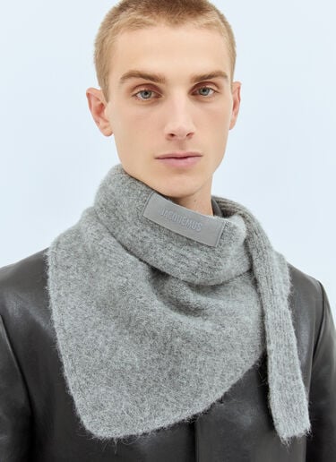 Jacquemus 르 샬레 그로스 그랭 스카프 다크 그레이 jac0158024