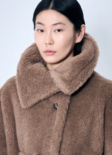 Max Mara Short Sleeve Belted Teddy Coat Beige max0259025
