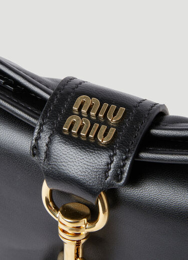 Miu Miu 로고 플라크 가죽 숄더백 블랙 miu0254070
