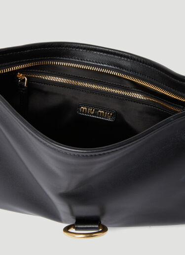 Miu Miu 로고 플라크 가죽 숄더백 블랙 miu0254070