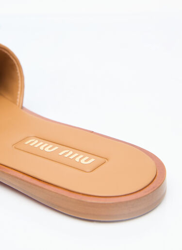 Miu Miu 로고 패치 우븐 슬라이드 베이지 miu0256017