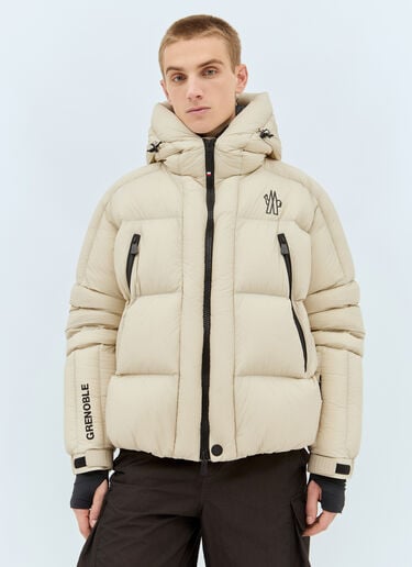 Moncler Grenoble シェルフェリーショートダウンジャケット クリーム mog0158001