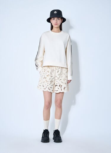Moncler Embroidery Anglaise Shorts White mon0260014