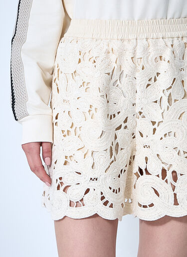 Moncler Embroidery Anglaise Shorts White mon0260014