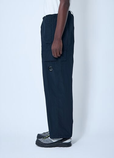 C.P. Company フラットナイロンカーゴパンツ  ブルー pco0159010