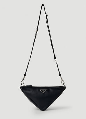 Prada 트라이앵글 크로스바디 백 블랙 pra0152062